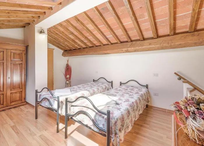 Nice Apartment In Larciano Pt Appartement *